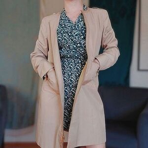 Via Spiga waterproof sand tone rain trench size XS